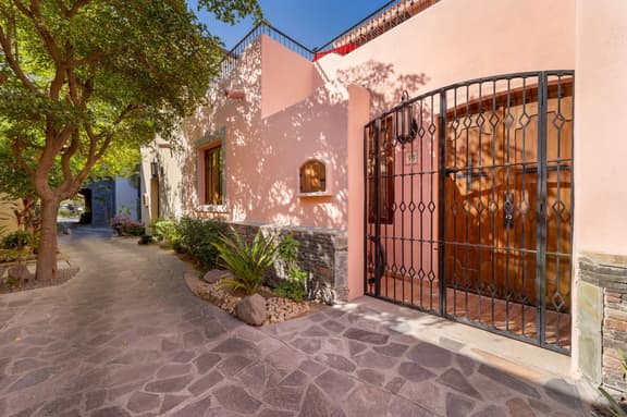 Casa de Aloha - Image 1
